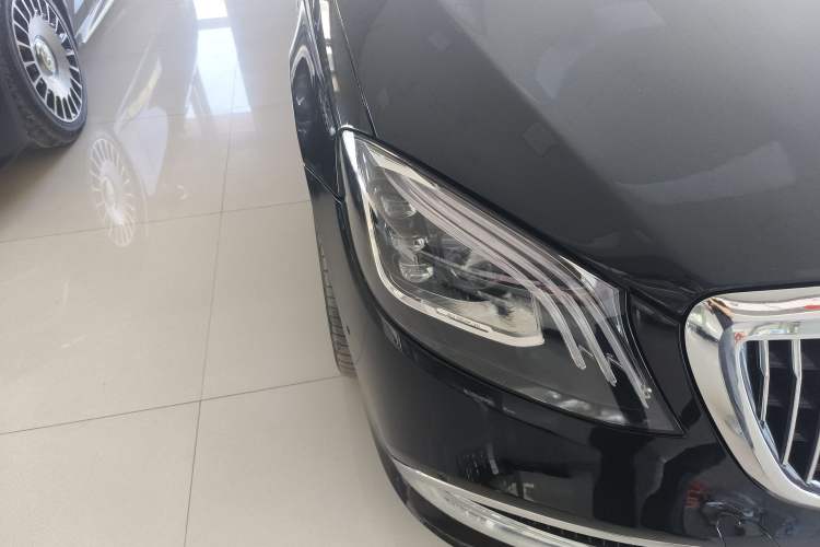 Used Mercedes-Benz S-Class 2014 S 400 L Prestige Edition Right Front Headlight