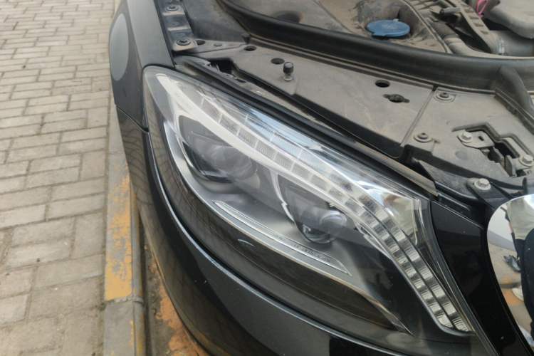 Used Mercedes-Benz S-Class 2014 S 400 L HYBRID Right Front Headlight