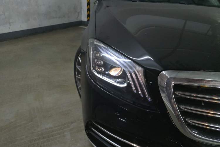 Used Mercedes-Benz S-Class 2014 S 400 L Luxury Model Right Front Headlight