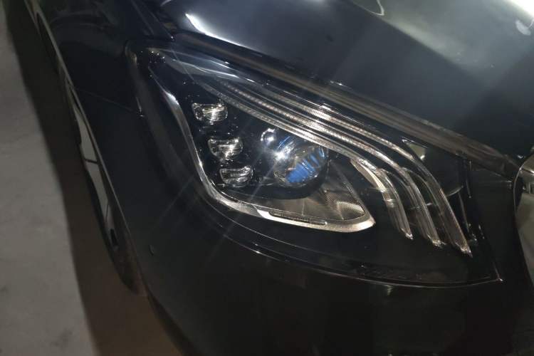 Used Mercedes-Benz S-Class 2014 S 320 L Business Model Right Front Headlight