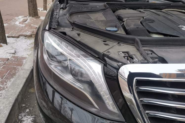 Used Mercedes-Benz S-Class 2014 S 400 L Prestige Edition Right Front Headlight