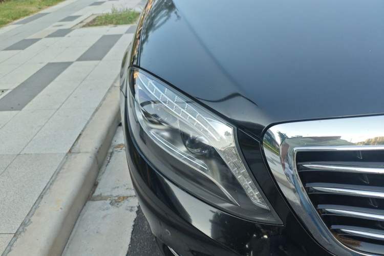 Used Mercedes-Benz S-Class 2014 S 320 L Luxury Model Right Front Headlight