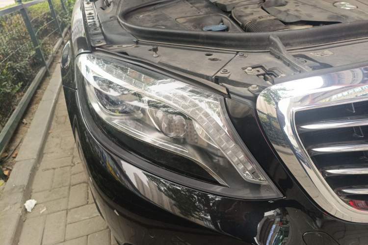 Used Mercedes-Benz S-Class 2014 S 320 L Luxury Model Right Front Headlight