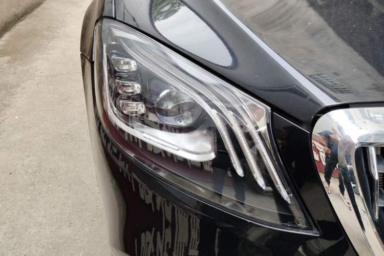 Used Mercedes-Benz S-Class 2014 S 320 L Luxury Model Right Front Headlight