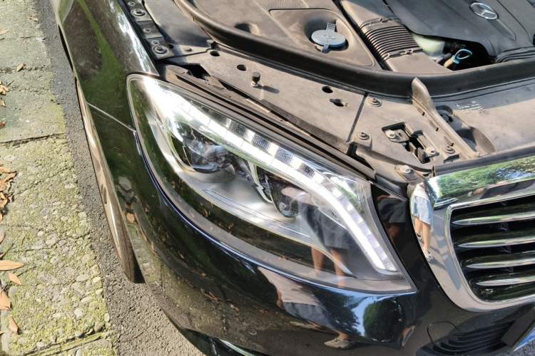 Used Mercedes-Benz S-Class 2014 S 400 L Luxury Model Right Front Headlight