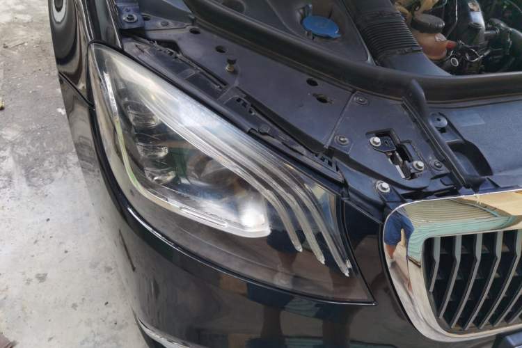 Used Mercedes-Benz S-Class 2014 S 320 L Business Model Right Front Headlight