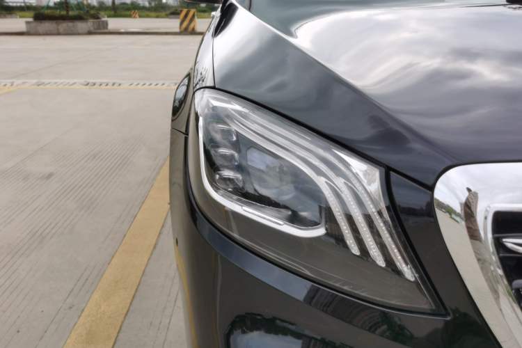 Used Mercedes-Benz S-Class 2014 S 320 L Business Model Right Front Headlight