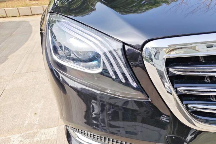 Used Mercedes-Benz S-Class 2014 S 320 L Business Model Right Front Headlight