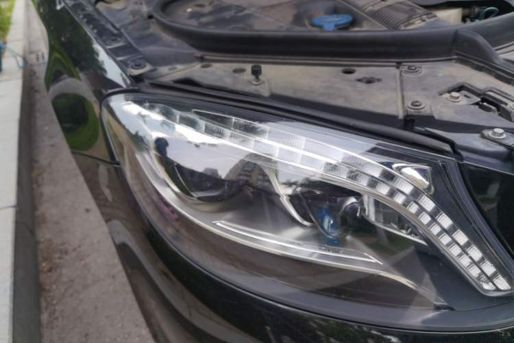 Used Mercedes-Benz S-Class 2014 S 320 L Business Model Right Front Headlight