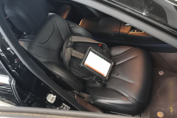 Used Mercedes-Benz S-Class 2014 S 320 L Business Model Right Front Seat