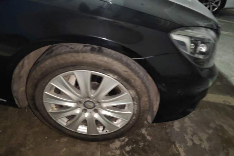 Used Mercedes-Benz S-Class 2014 S 320 L Business Model Right Front Wheel Hub