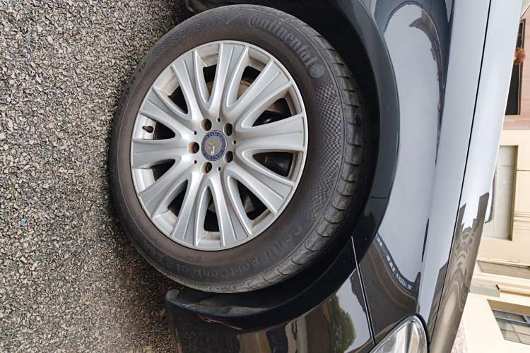 Used Mercedes-Benz S-Class 2014 S 320 L Business Model Right Front Wheel Hub