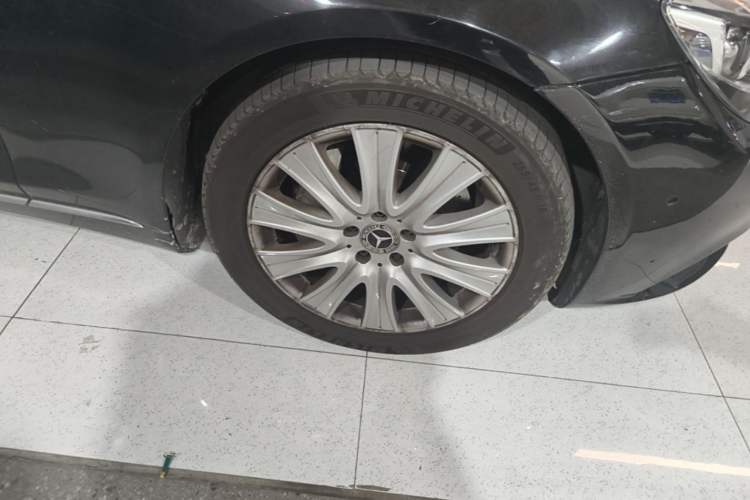 Used Mercedes-Benz S-Class 2014 S 320 L Luxury Model Right Front Wheel Hub