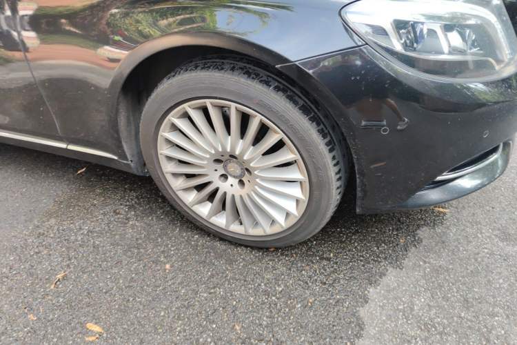 Used Mercedes-Benz S-Class 2014 S 500 L Right Front Wheel Hub