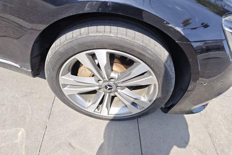 Used Mercedes-Benz S-Class 2014 S 400 L HYBRID Right Front Wheel Hub