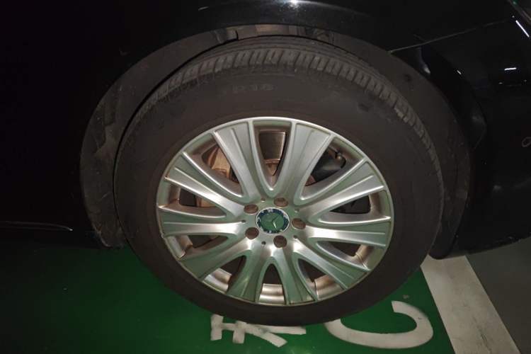 Used Mercedes-Benz S-Class 2014 S 320 L Business Model Right Front Wheel Hub