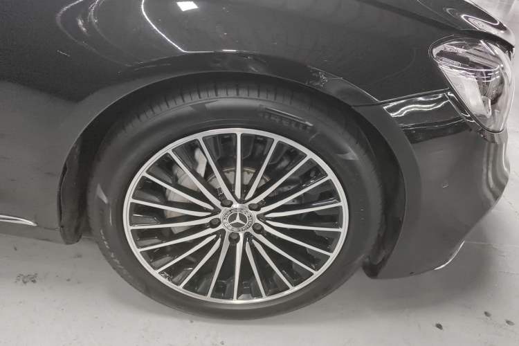 Used Mercedes-Benz S-Class 2014 S 320 L Business Model Right Front Wheel Hub
