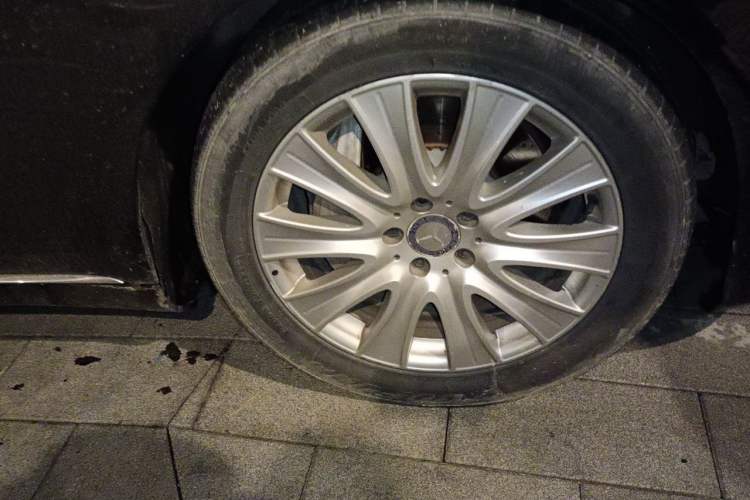 Used Mercedes-Benz S-Class 2014 S 320 L Luxury Model Right Front Wheel Hub