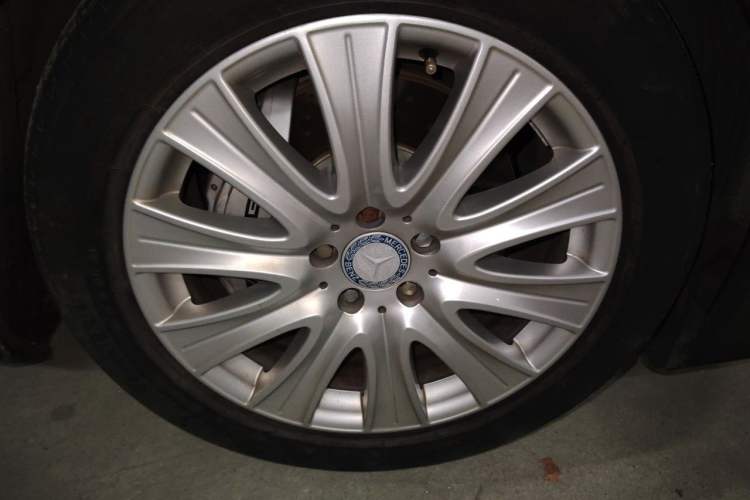 Used Mercedes-Benz S-Class 2014 S 320 L Business Model Right Front Wheel Hub
