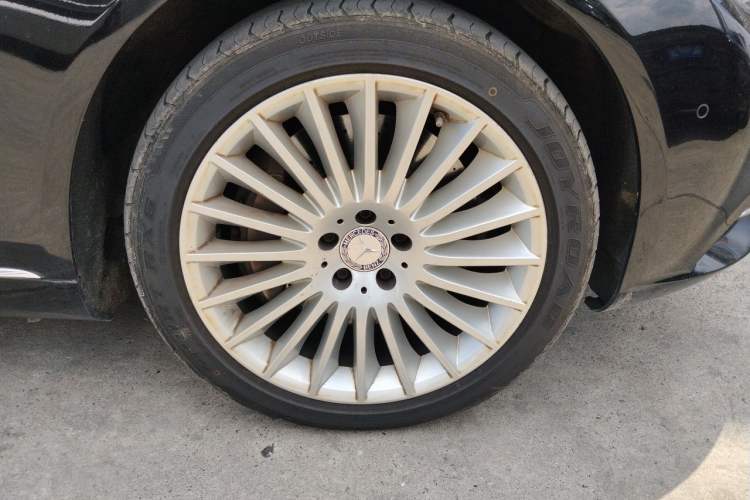 Used Mercedes-Benz S-Class 2014 S 500 L Right Front Wheel Hub