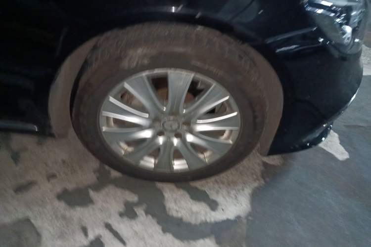 Used Mercedes-Benz S-Class 2014 S 320 L Business Model Right Front Wheel Hub