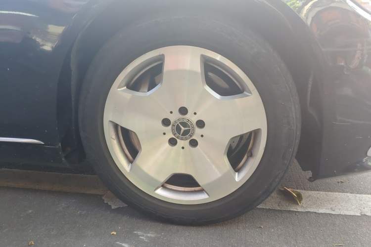 Used Mercedes-Benz S-Class 2014 S 400 L Prestige Edition Right Front Wheel Hub