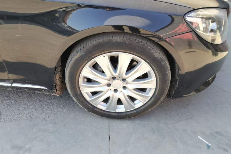 Used Mercedes-Benz S-Class 2014 S 320 L Business Model Right Front Wheel Hub