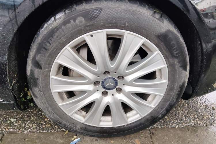 Used Mercedes-Benz S-Class 2014 S 320 L Business Model Right Front Wheel Hub