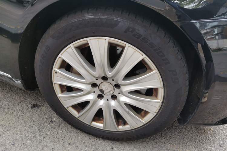 Used Mercedes-Benz S-Class 2014 S 400 L Prestige Edition Right Front Wheel Hub