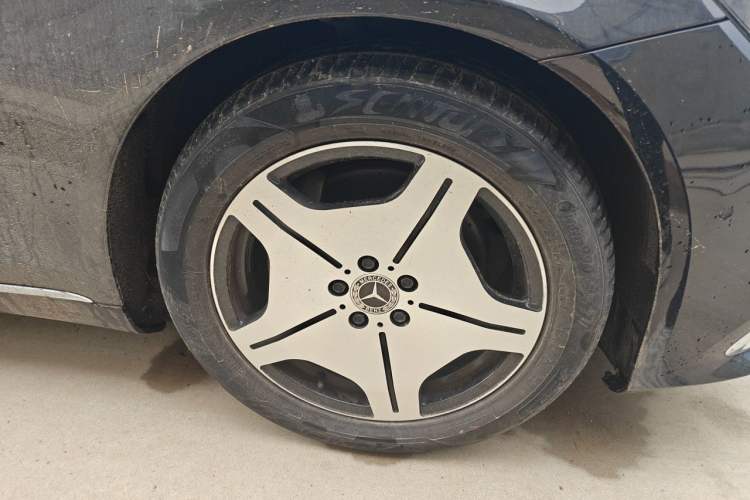 Used Mercedes-Benz S-Class 2014 S 320 L Business Model Right Front Wheel Hub