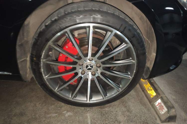 Used Mercedes-Benz S-Class 2014 S 320 L Business Model Right Front Wheel Hub