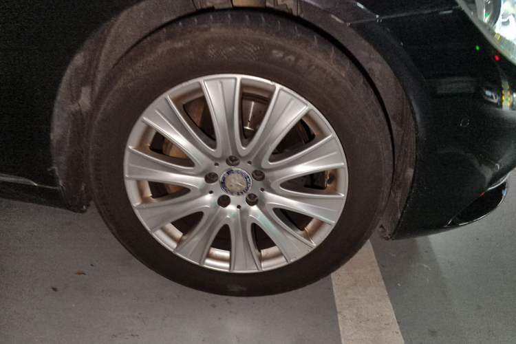 Used Mercedes-Benz S-Class 2014 S 320 L Business Model Right Front Wheel Hub