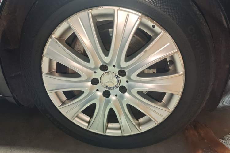 Used Mercedes-Benz S-Class 2014 S 320 L Business Model Right Front Wheel Hub