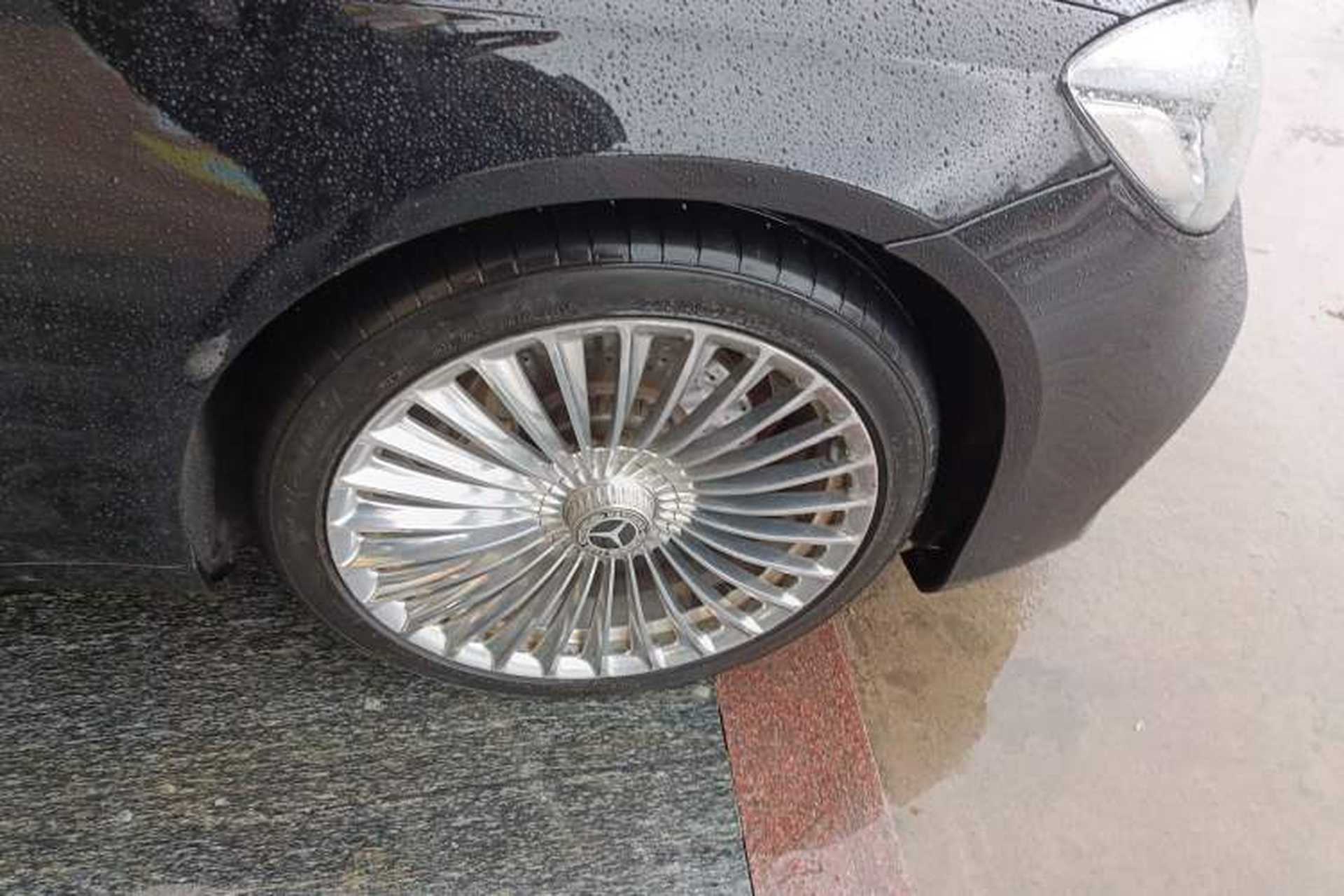 Used Mercedes-Benz S-Class 2014 S 320 L Luxury Model Right Front Wheel Hub