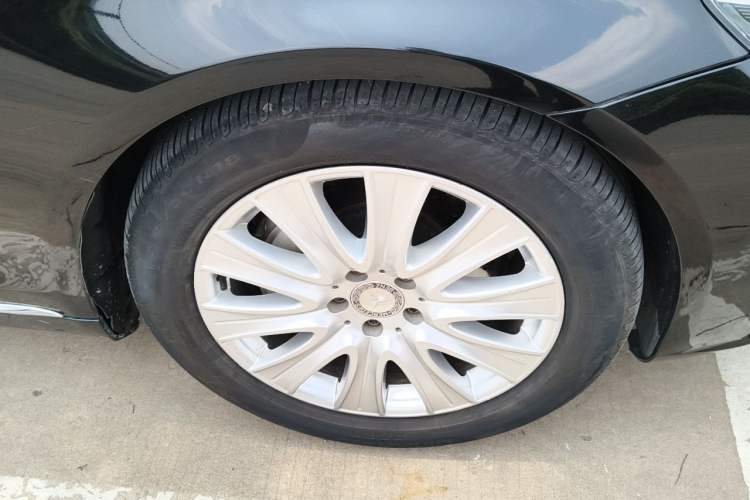 Used Mercedes-Benz S-Class 2014 S 320 L Luxury Model Right Front Wheel Hub