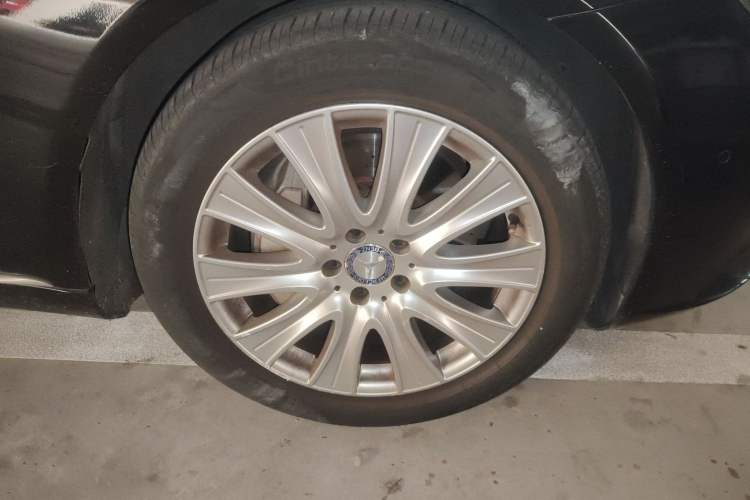 Used Mercedes-Benz S-Class 2014 S 320 L Business Model Right Front Wheel Hub