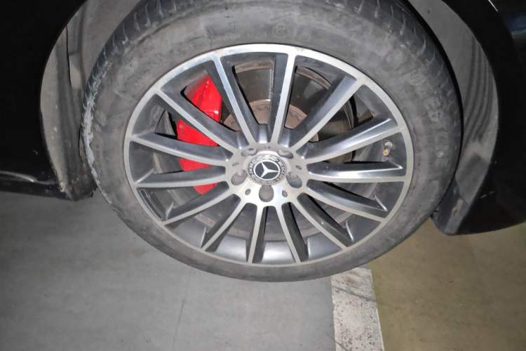Used Mercedes-Benz S-Class 2014 S 320 L Business Model Right Front Wheel Hub