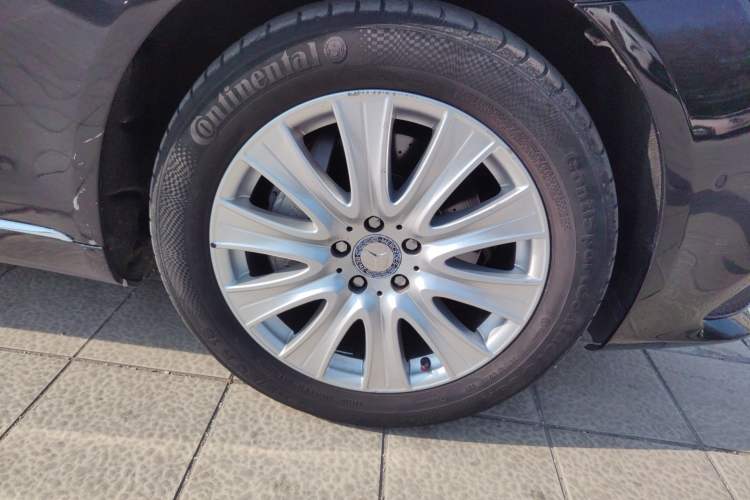 Used Mercedes-Benz S-Class 2014 S 320 L Business Model Right Front Wheel Hub
