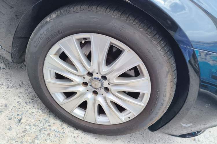 Used Mercedes-Benz S-Class 2014 S 320 L Business Model Right Front Wheel Hub
