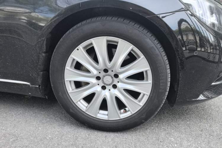 Used Mercedes-Benz S-Class 2014 S 320 L Business Model Right Front Wheel Hub