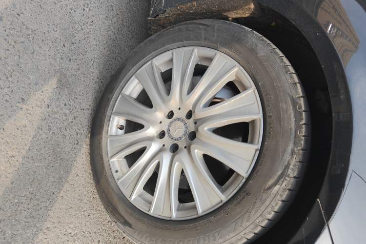 Used Mercedes-Benz S-Class 2014 S 320 L Business Model Right Front Wheel Hub