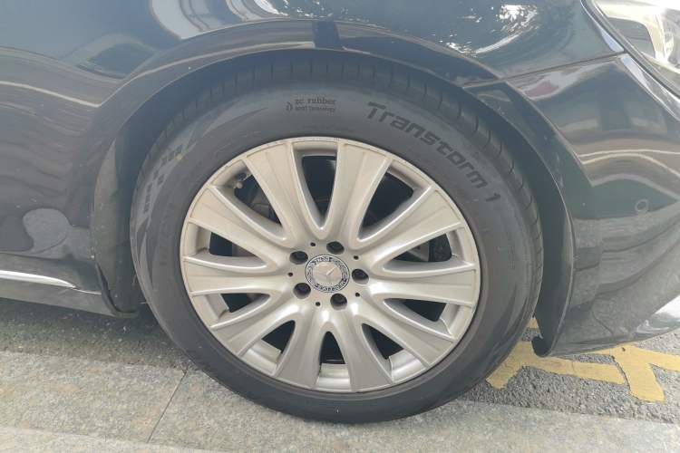 Used Mercedes-Benz S-Class 2014 S 320 L Business Model Right Front Wheel Hub