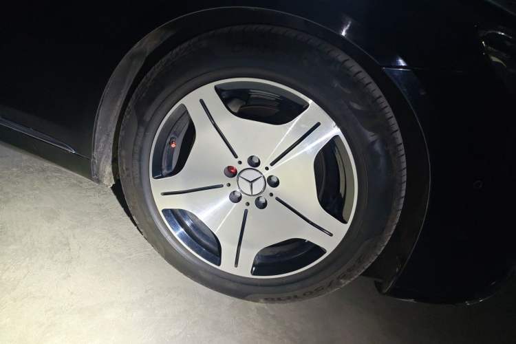 Used Mercedes-Benz S-Class 2014 S 320 L Business Model Right Front Wheel Hub