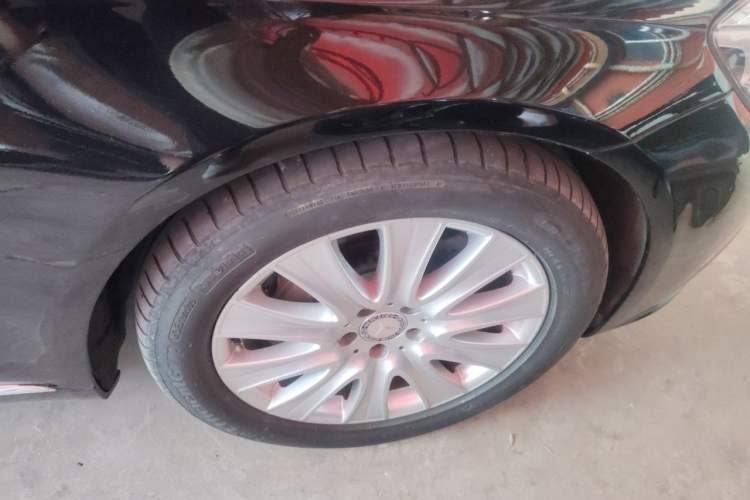 Used Mercedes-Benz S-Class 2014 S 320 L Business Model Right Front Wheel Hub