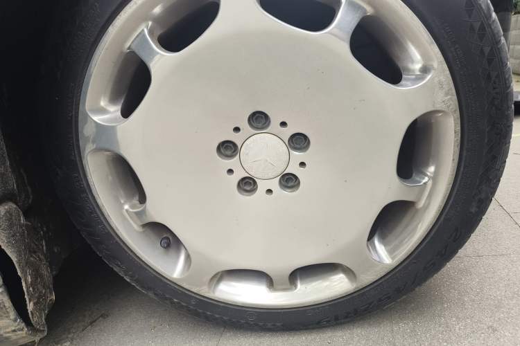 Used Mercedes-Benz S-Class 2014 S 320 L Business Model Right Front Wheel Hub