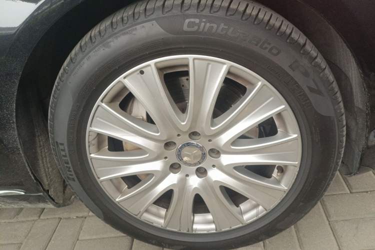 Used Mercedes-Benz S-Class 2014 S 320 L Luxury Model Right Front Wheel Hub