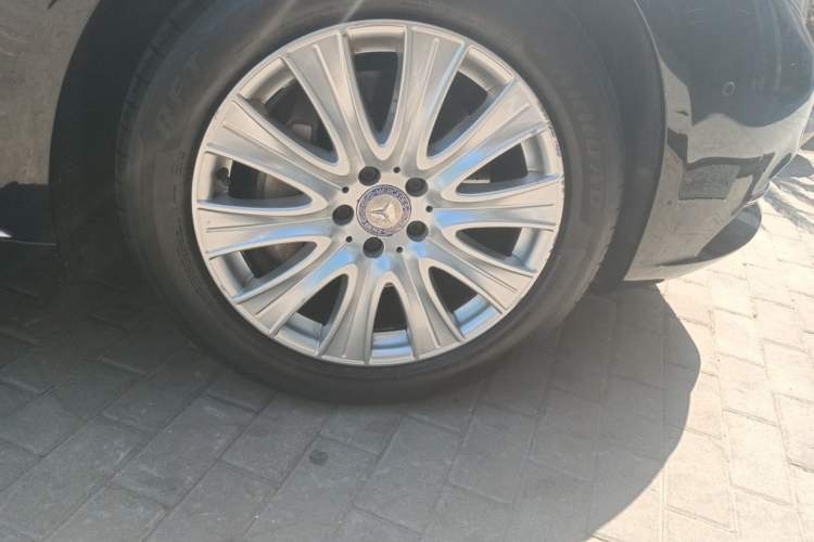 Used Mercedes-Benz S-Class 2014 S 320 L Business Model Right Front Wheel Hub