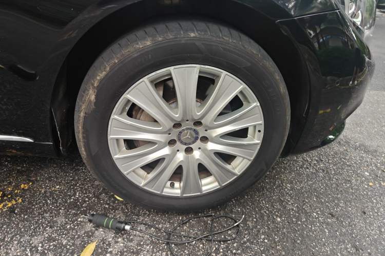 Used Mercedes-Benz S-Class 2014 S 320 L Luxury Model Right Front Wheel Hub
