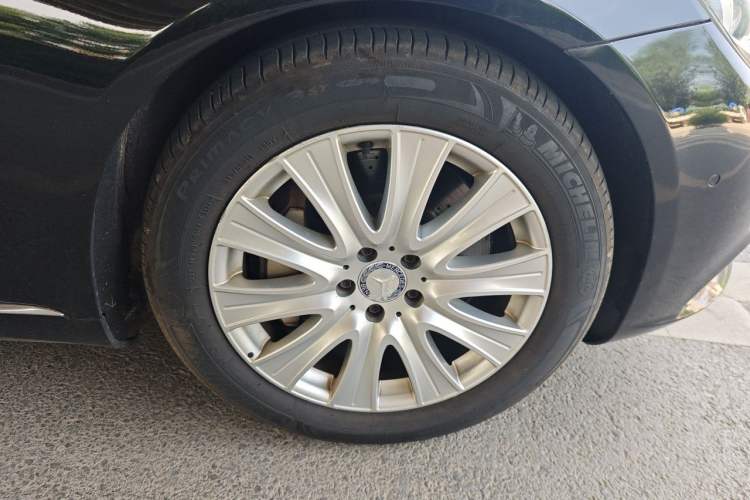Used Mercedes-Benz S-Class 2014 S 400 L Prestige Edition Right Front Wheel Hub