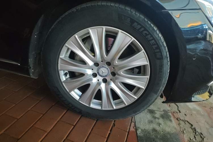 Used Mercedes-Benz S-Class 2014 S 320 L Business Model Right Front Wheel Hub